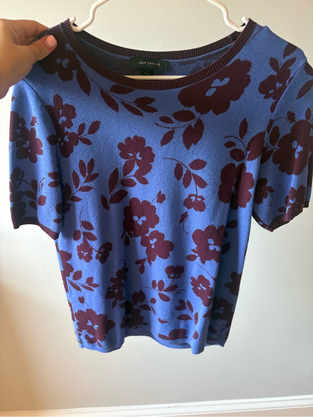 Ann Taylor Blue Floral Short Sleeve Knit Top